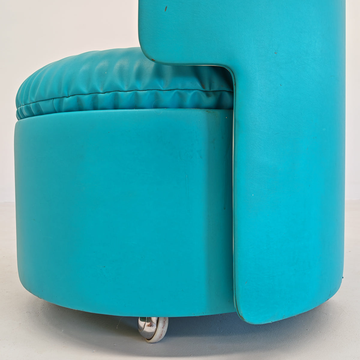 Petit fauteuil bleu Dilly Dally de L. Massoni pour Poltrona Frau, années 70