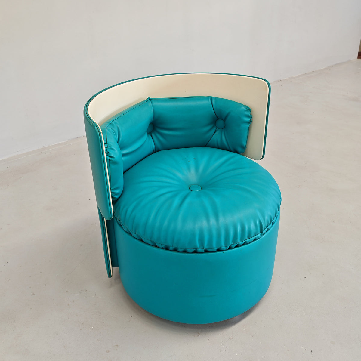 Petit fauteuil bleu Dilly Dally de L. Massoni pour Poltrona Frau, années 70