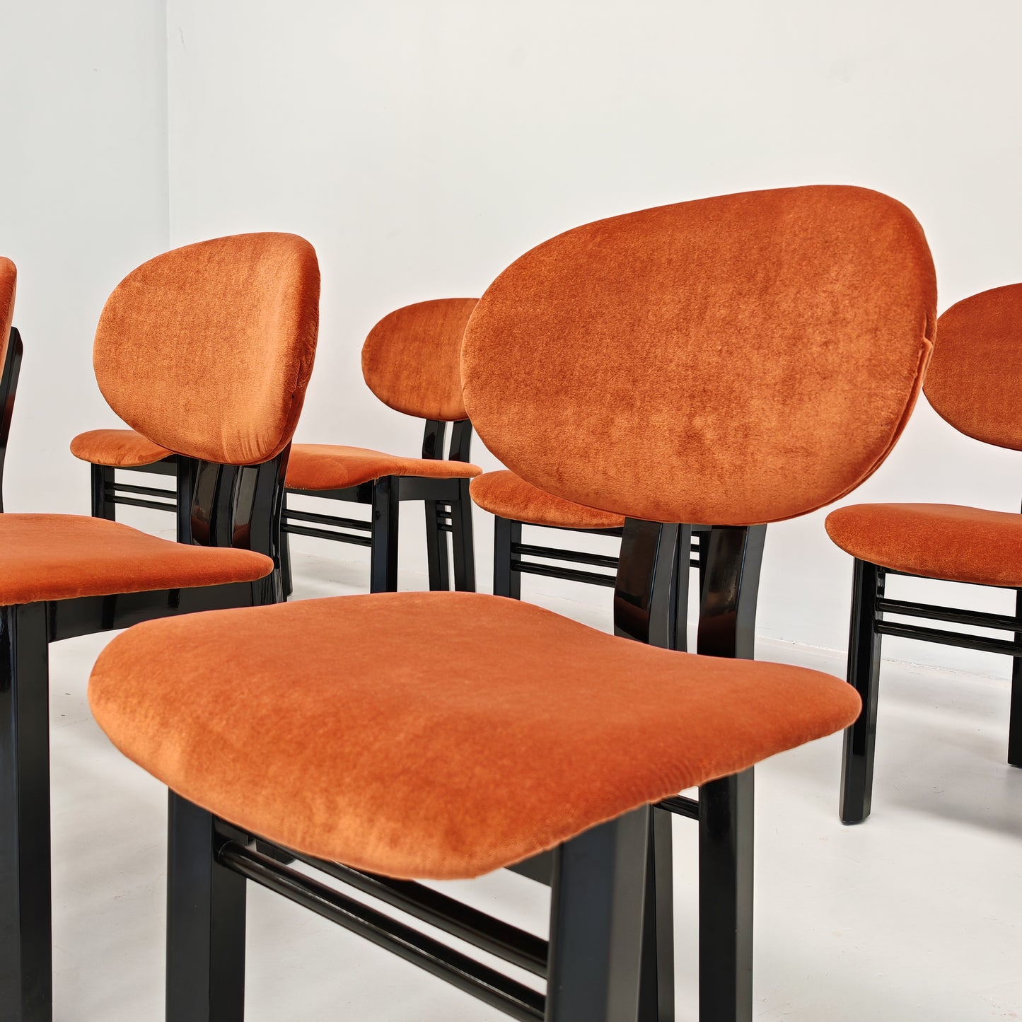 Set di 8 sedie in velluto mod. "MED" G. Stoppino e L. Acerbis per Acerbis 1980's