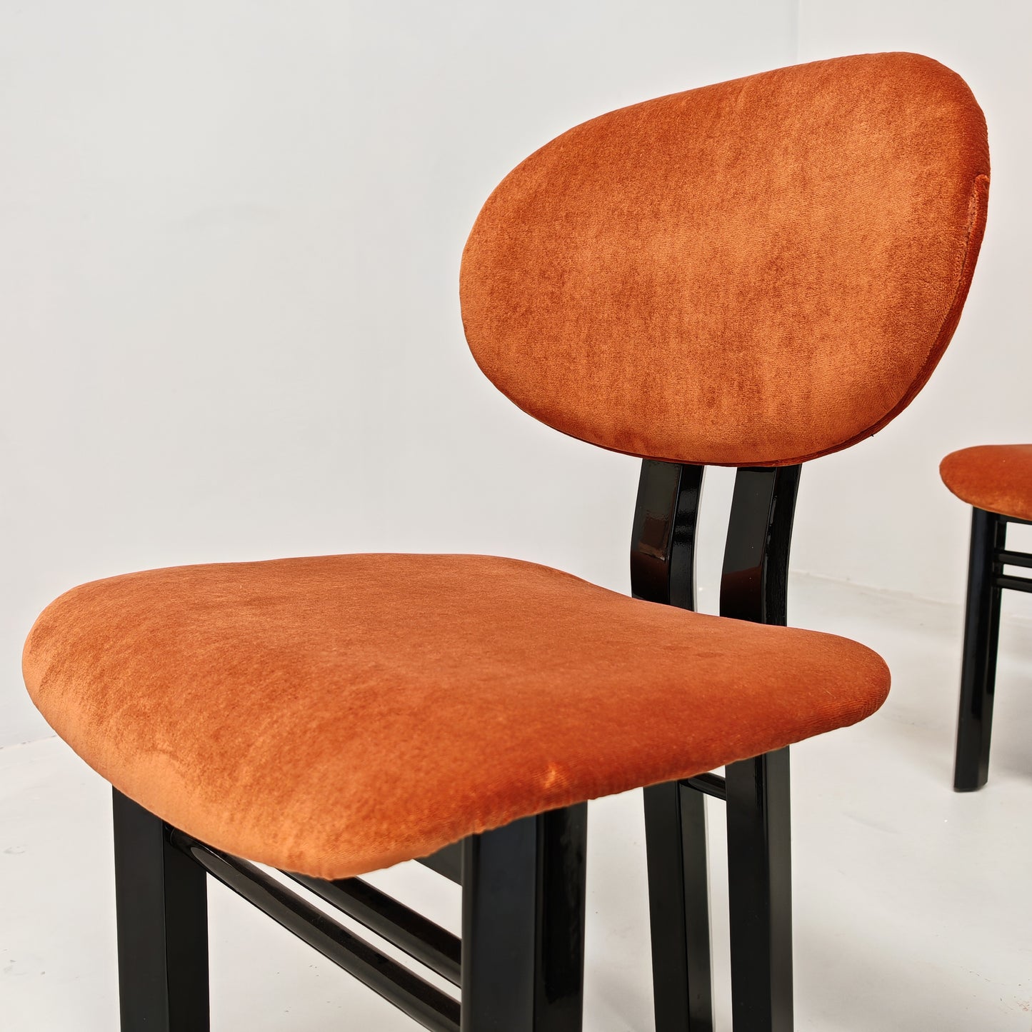 Set di 8 sedie in velluto mod. "MED" G. Stoppino e L. Acerbis per Acerbis 1980's