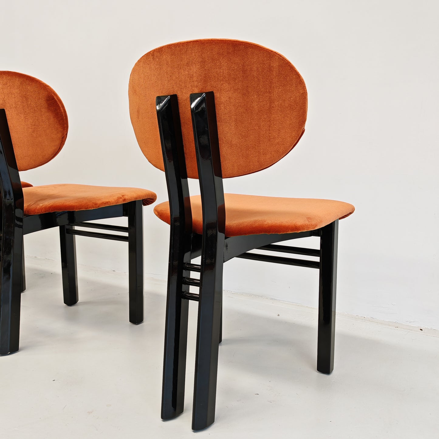 Set di 8 sedie in velluto mod. "MED" G. Stoppino e L. Acerbis per Acerbis 1980's