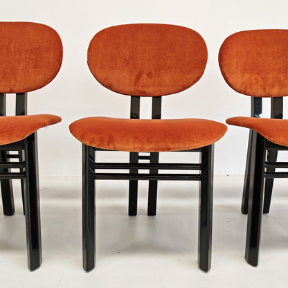 Ensemble de 8 chaises en velours mod. "MED" G. Stoppino et L. Acerbis pour Acerbis, années 1980