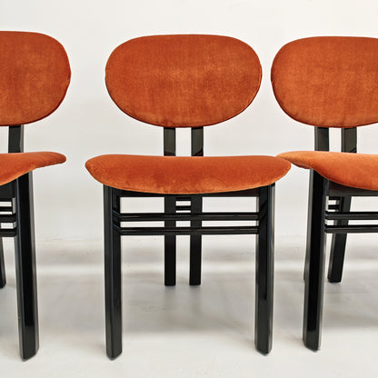 Ensemble de 8 chaises en velours mod. "MED" G. Stoppino et L. Acerbis pour Acerbis, années 1980