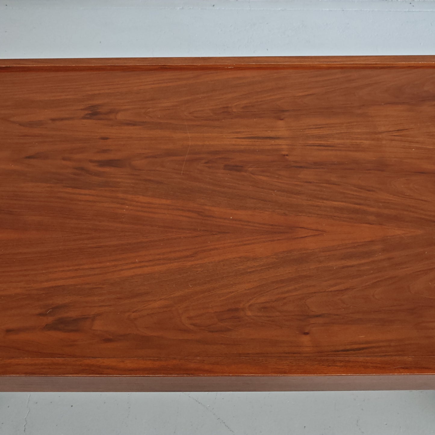 Tavolino rettangolare in noce vintage anni 70 (attribuzione Cassina Tobia Scarpa)