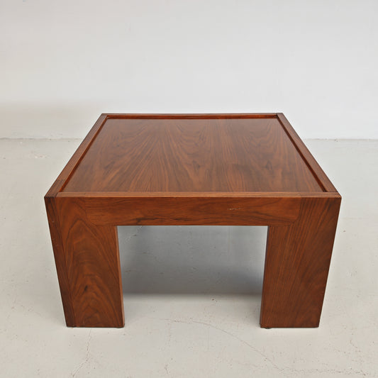 Tavolino quadrato in Legno noce vintage anni 70 (CM65X65)