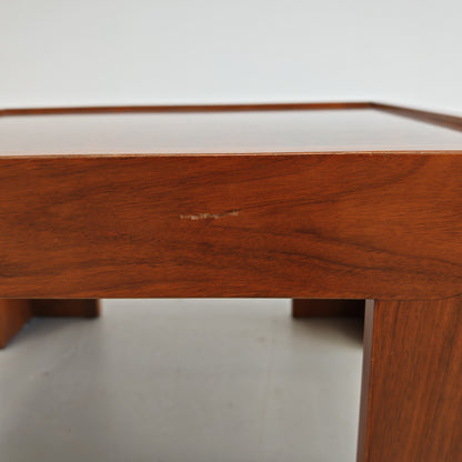 Tavolino quadrato in Legno noce vintage anni 70 (CM65X65)