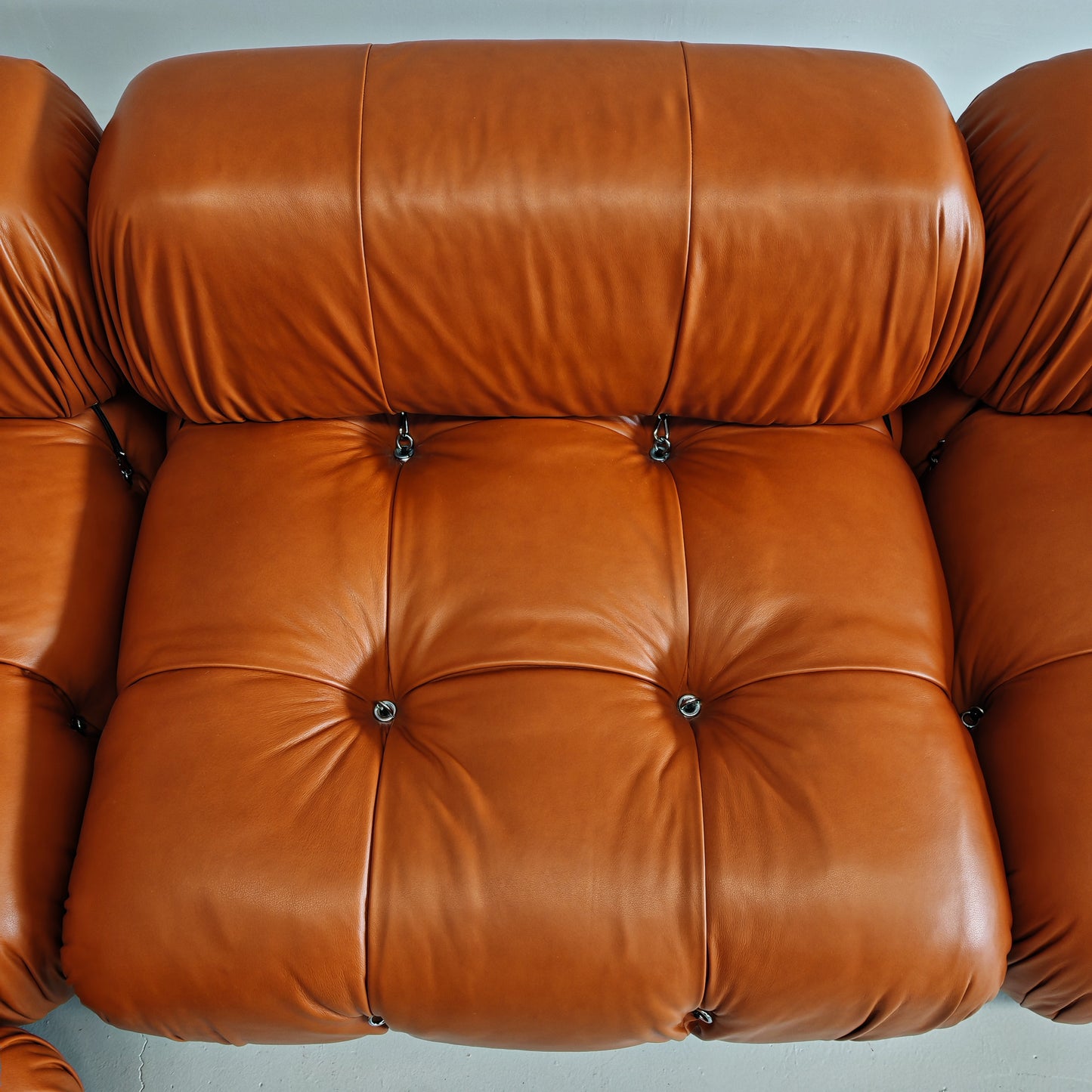 Divano 5 moduli Camaleonda Mario Bellini per B&B Pelle nuova Cognac