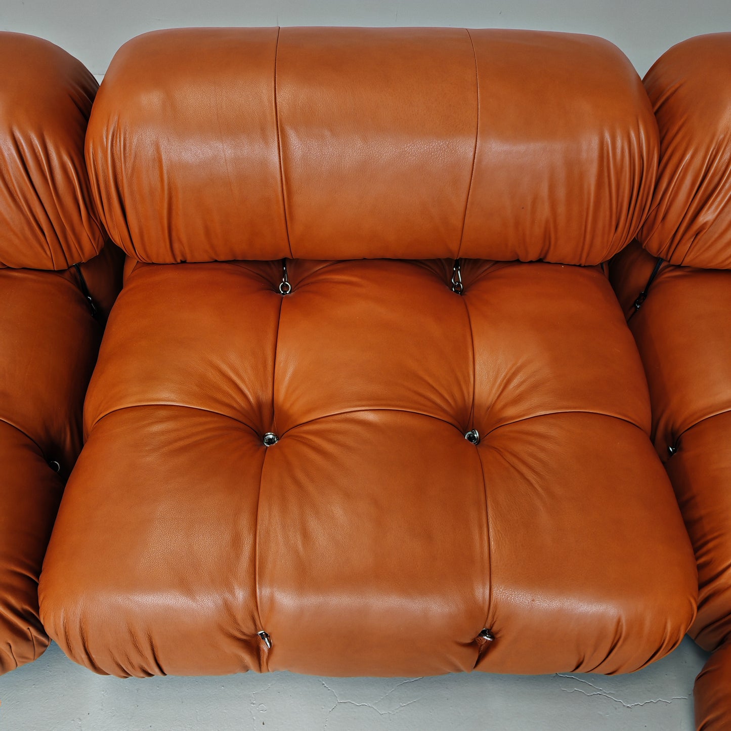 Divano 5 moduli Camaleonda Mario Bellini per B&B Pelle nuova Cognac