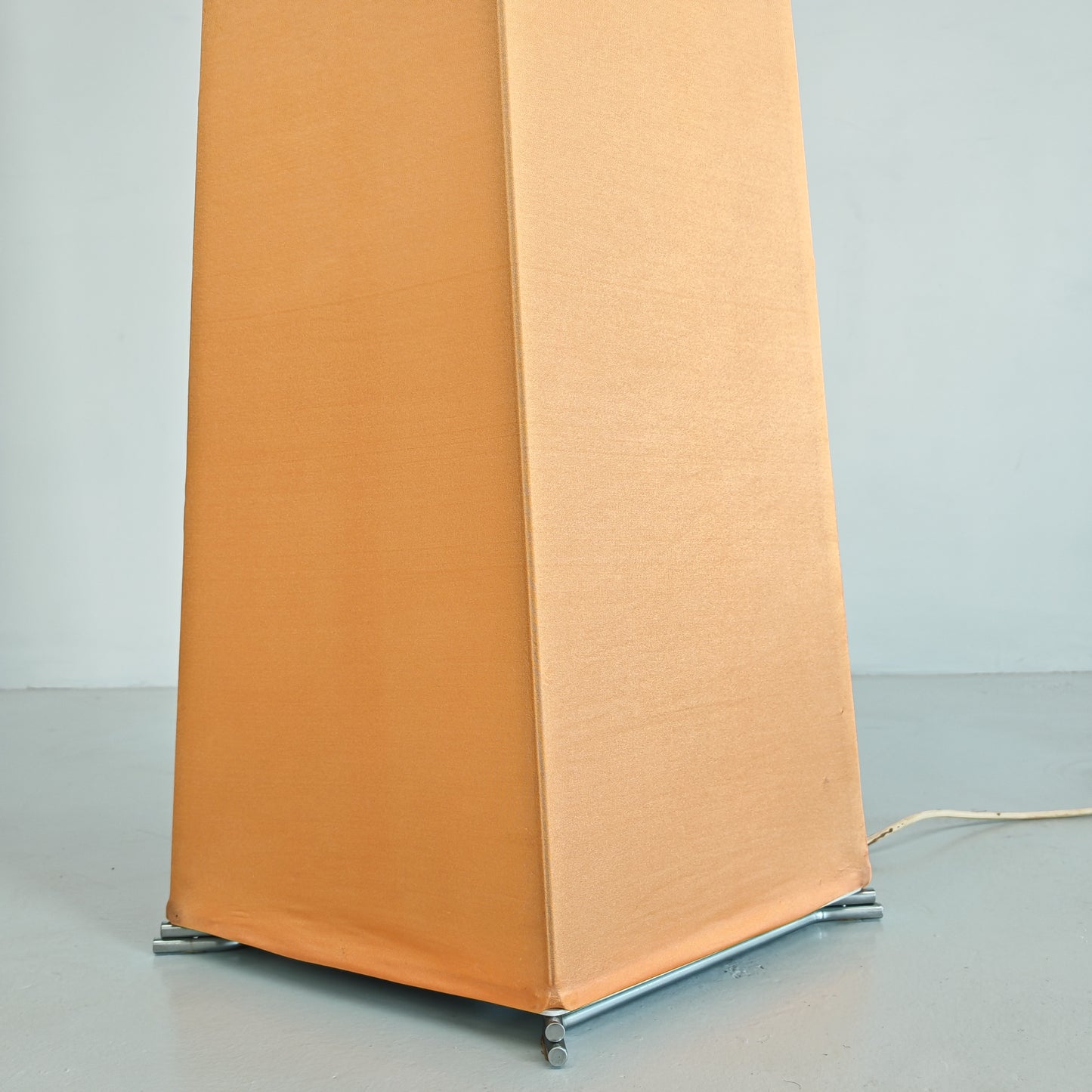 Lampada da terra in tessuto Kazuki, K.Takahama per Sirrah anni 70 (Grande)