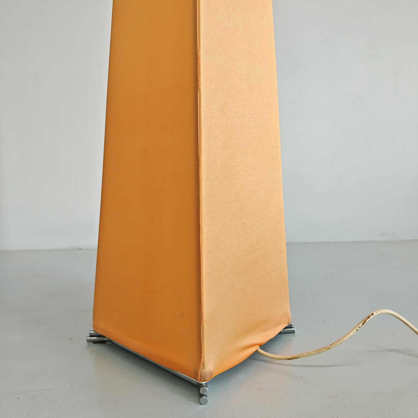 Lampada da terra in tessuto Kazuki, K.Takahama per Sirrah anni 70 (Grande)