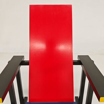 Fauteuil « Red and Blue », Gerrit Rietveld pour Cassina, série « I Maestri », début des années 80, numéroté