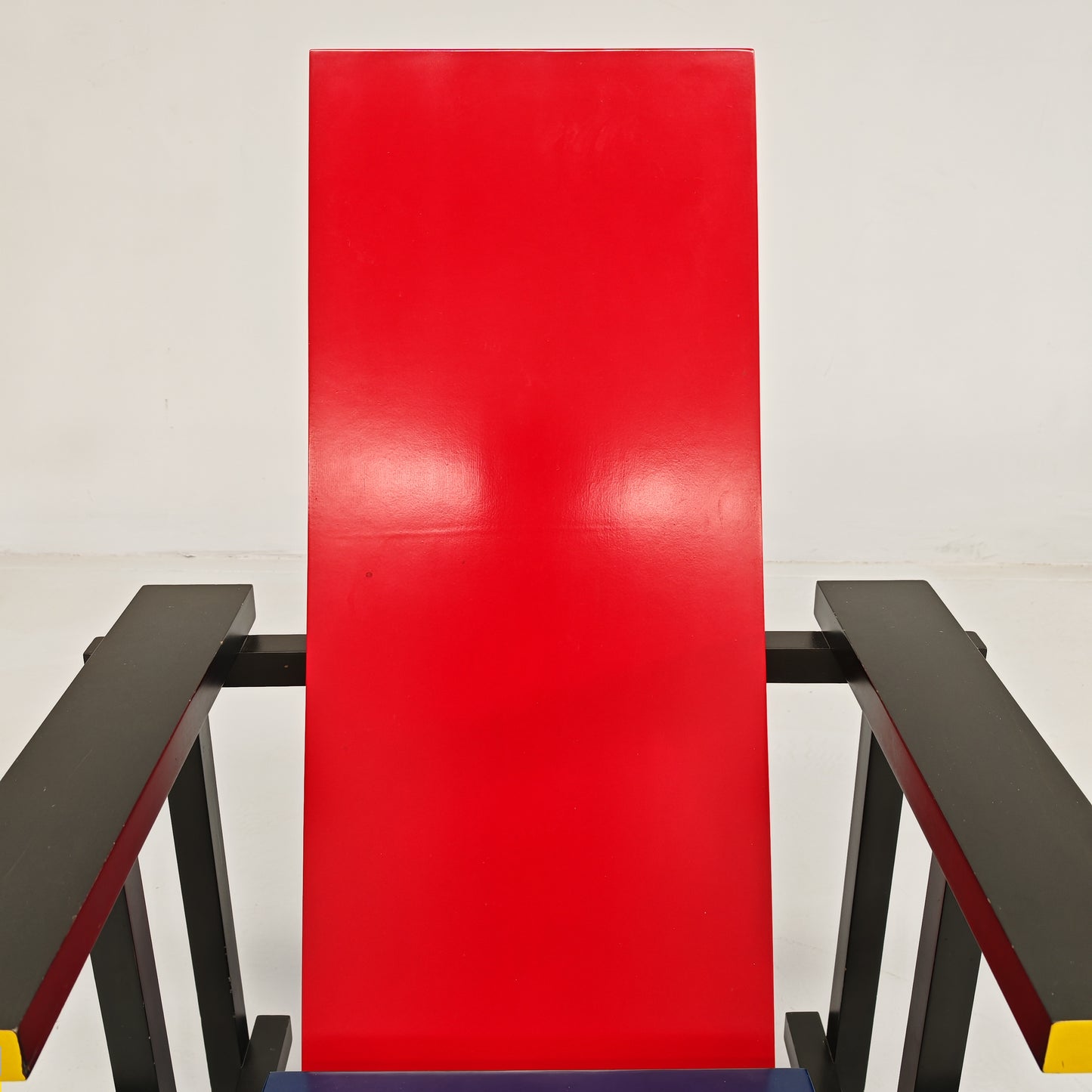 Poltrona "Red and Blue", Gerrit Rietveld per Cassina serie "I Maestri" primi anni 80 numerata