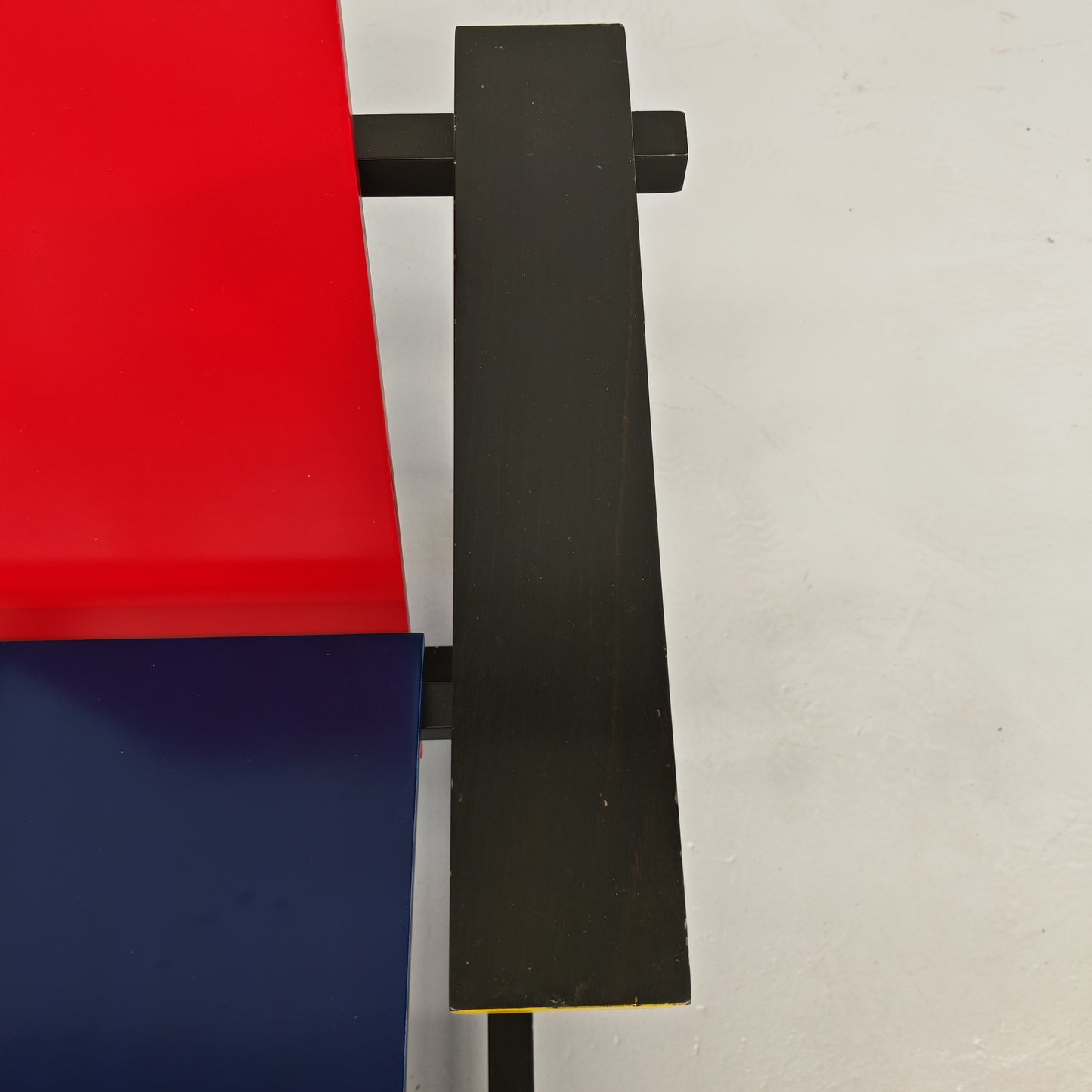 Poltrona "Red and Blue", Gerrit Rietveld per Cassina serie "I Maestri" primi anni 80 numerata