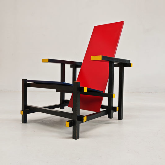 Poltrona "Red and Blue", Gerrit Rietveld per Cassina serie "I Maestri" primi anni 80 numerata