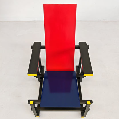 Fauteuil « Red and Blue », Gerrit Rietveld pour Cassina, série « I Maestri », début des années 80, numéroté