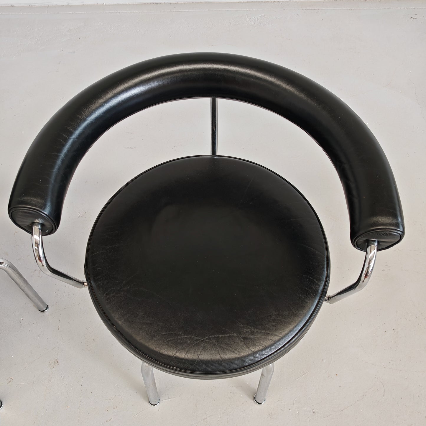 Coppia sedie poltroncine girevoli LC7  Charlotte Perriand per Cassina anni 70/80