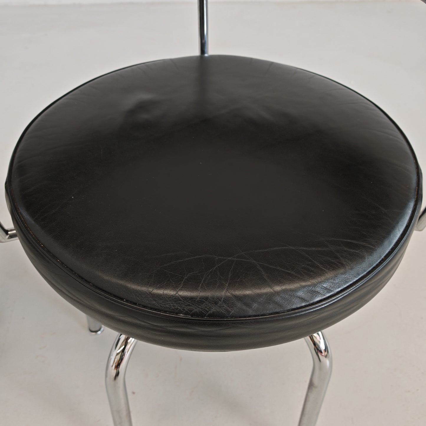 Coppia sedie poltroncine girevoli LC7  Charlotte Perriand per Cassina anni 70/80