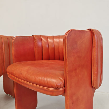 Coppia Poltrone a pozzetto in pelle mod. Dinette, Luigi Massoni per Poltrona Frau anni 70