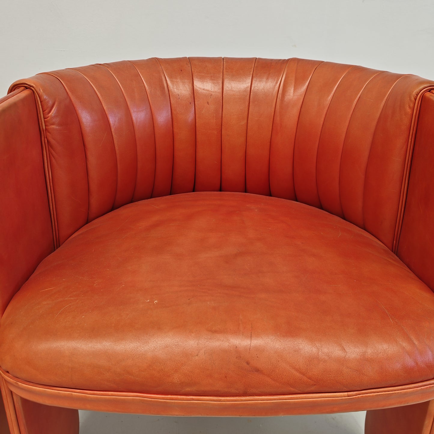 Coppia Poltrone a pozzetto in pelle mod. Dinette, Luigi Massoni per Poltrona Frau anni 70