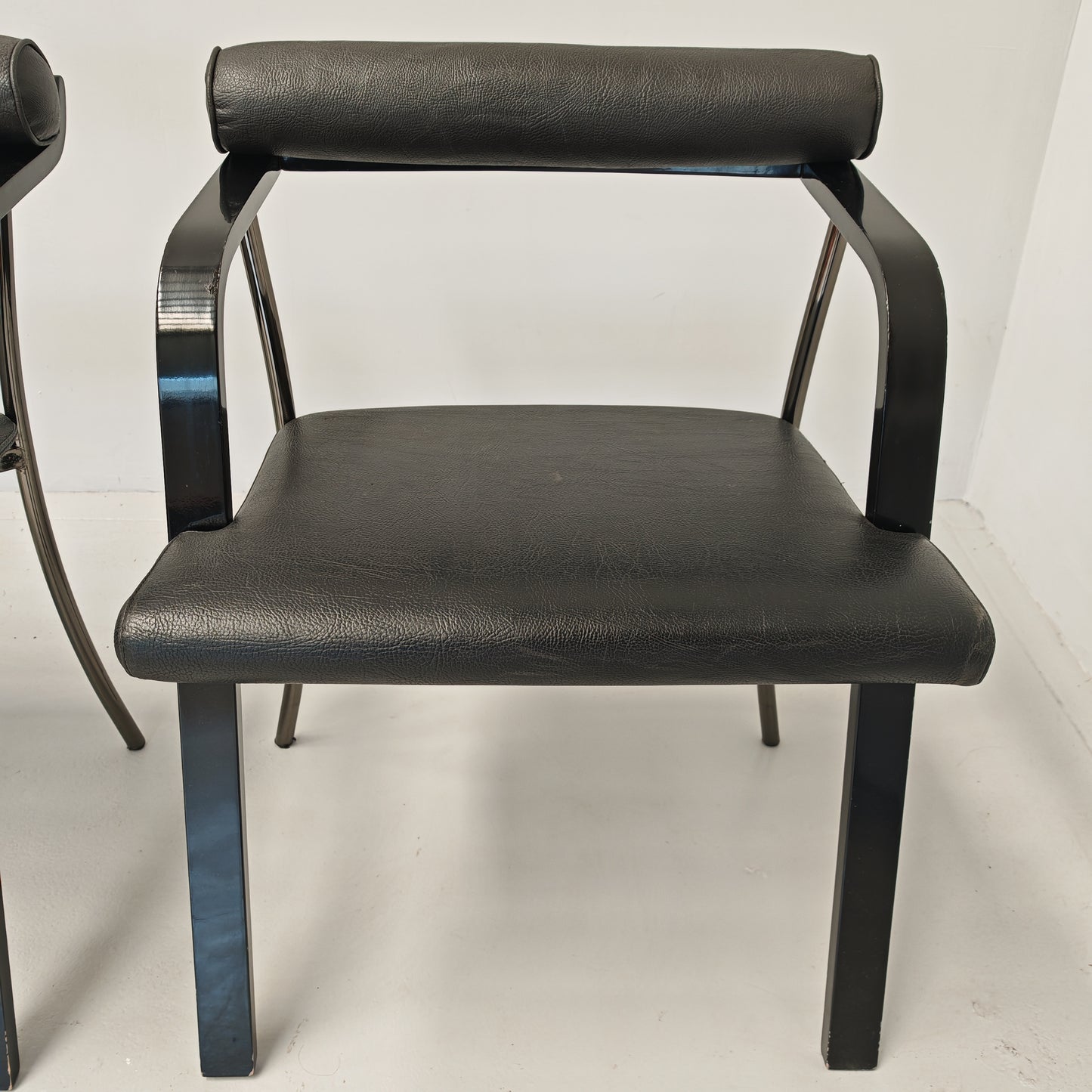 4 Sedie poltroncine nere con braccioli vintage anni 80