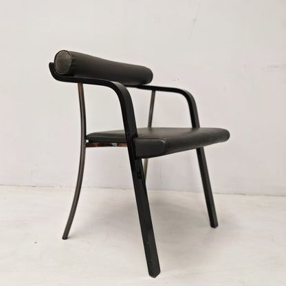 4 chaises fauteuils noires avec accoudoirs, vintage des années 80