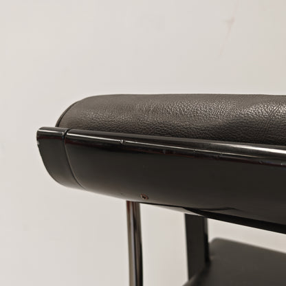 4 chaises fauteuils noires avec accoudoirs, vintage des années 80