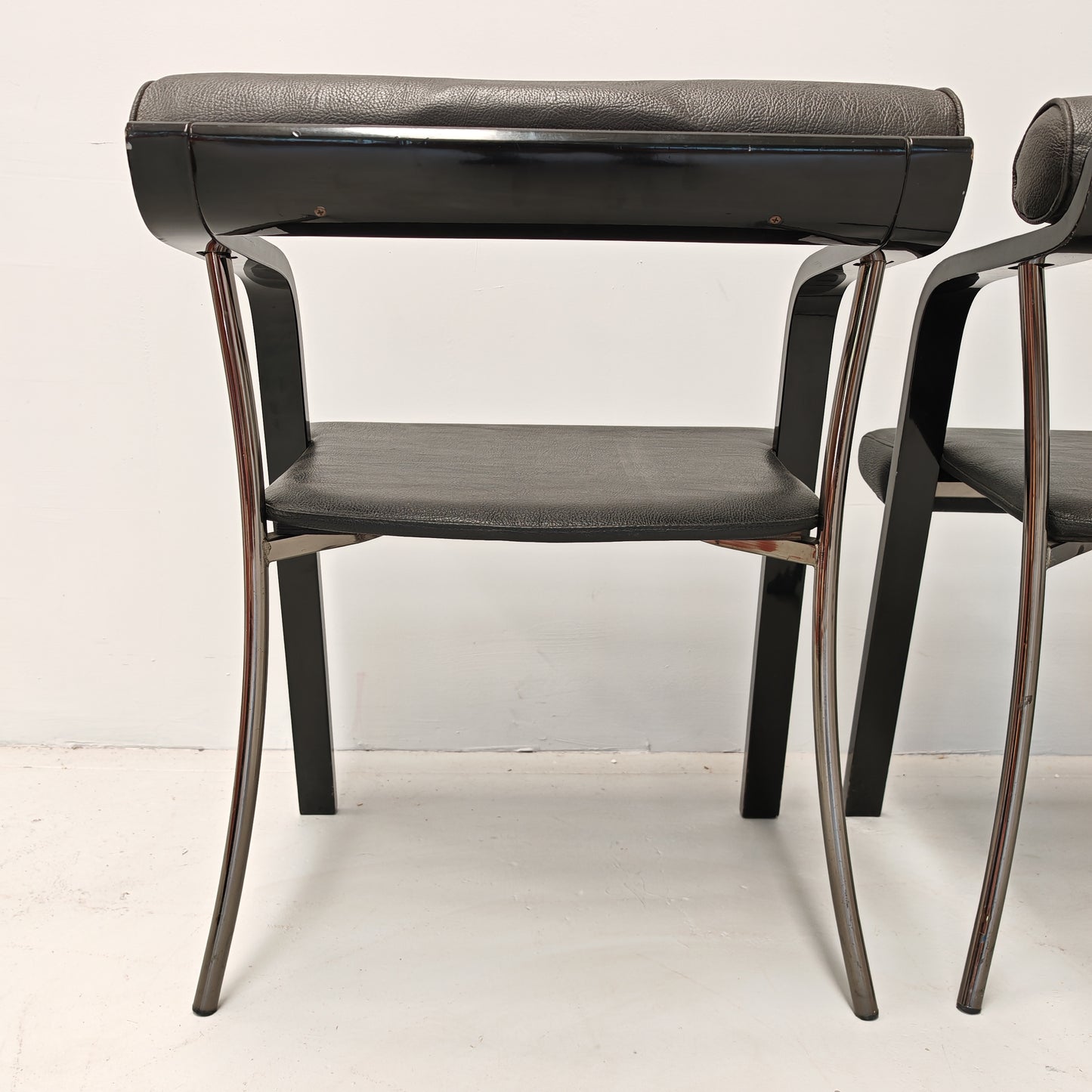 4 Sedie poltroncine nere con braccioli vintage anni 80