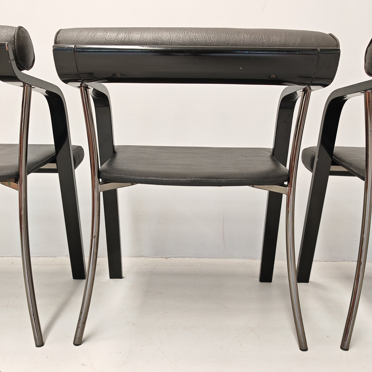4 Sedie poltroncine nere con braccioli vintage anni 80
