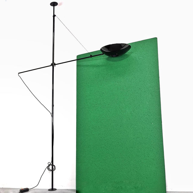 Lampadaire noir modèle Bigo, produit par Valenti dans les années 1980