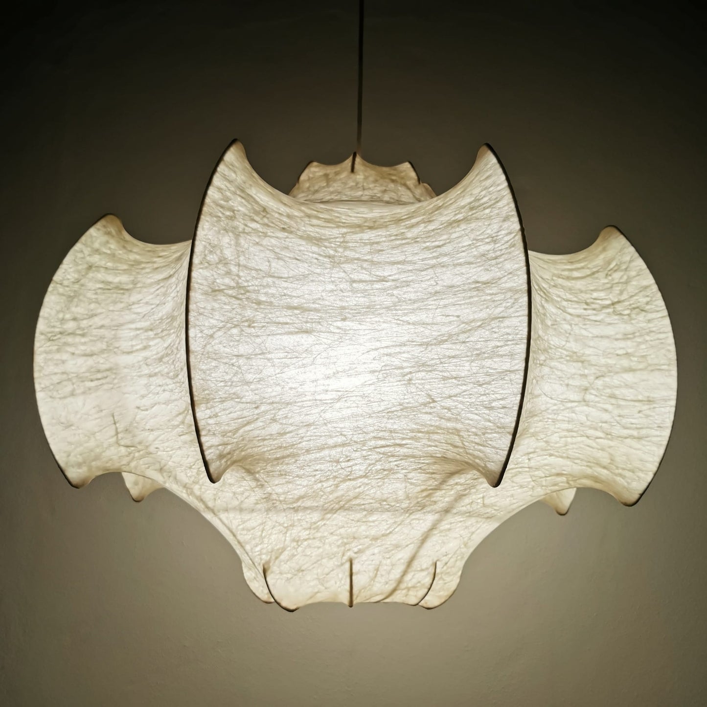 Lampadario cocoon Viscontea, Achille e Pier Giacomo Castiglioni per Flos 1960