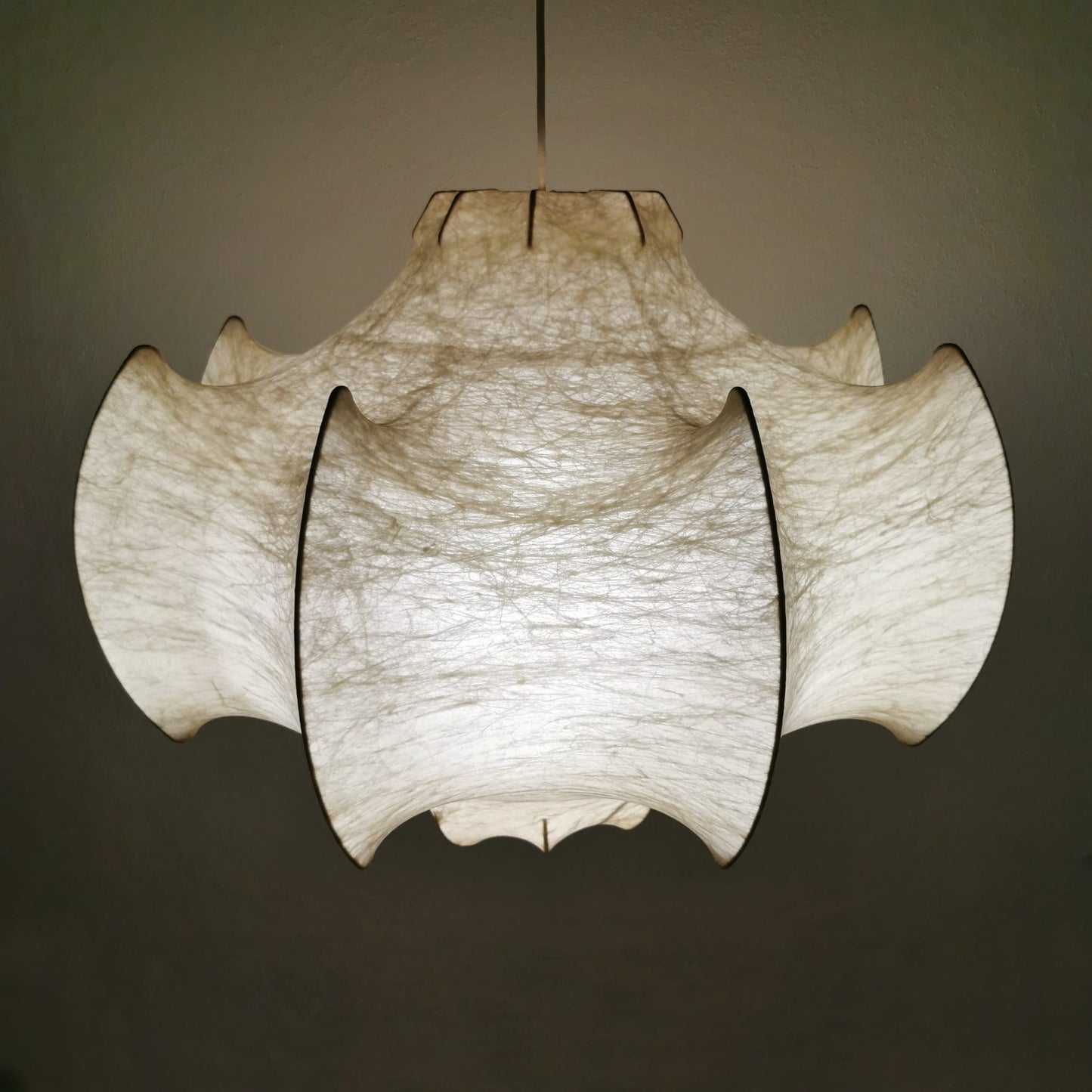 Lampadario cocoon Viscontea, Achille e Pier Giacomo Castiglioni per Flos 1960