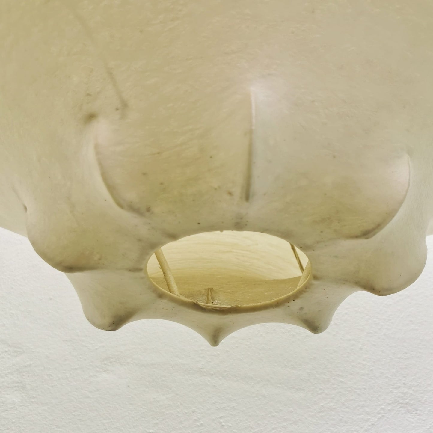 Lampadario cocoon Viscontea, Achille e Pier Giacomo Castiglioni per Flos 1960