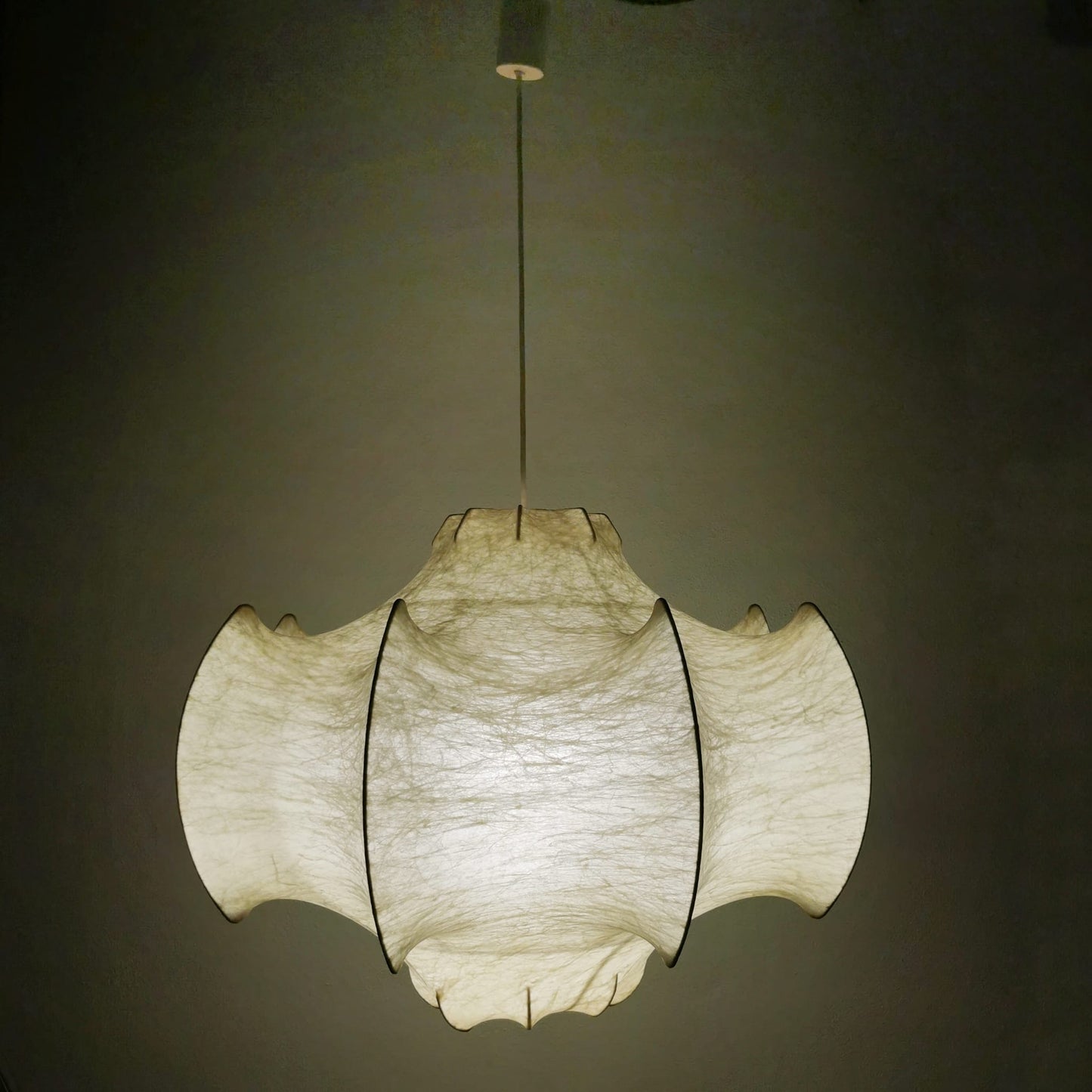 Lampadario cocoon Viscontea, Achille e Pier Giacomo Castiglioni per Flos 1960