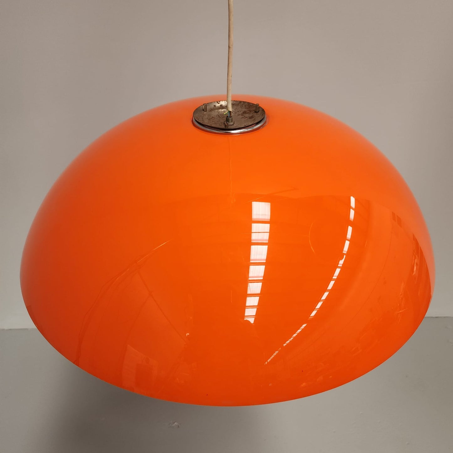 Lampadario Guzzini arancione space age anni 70