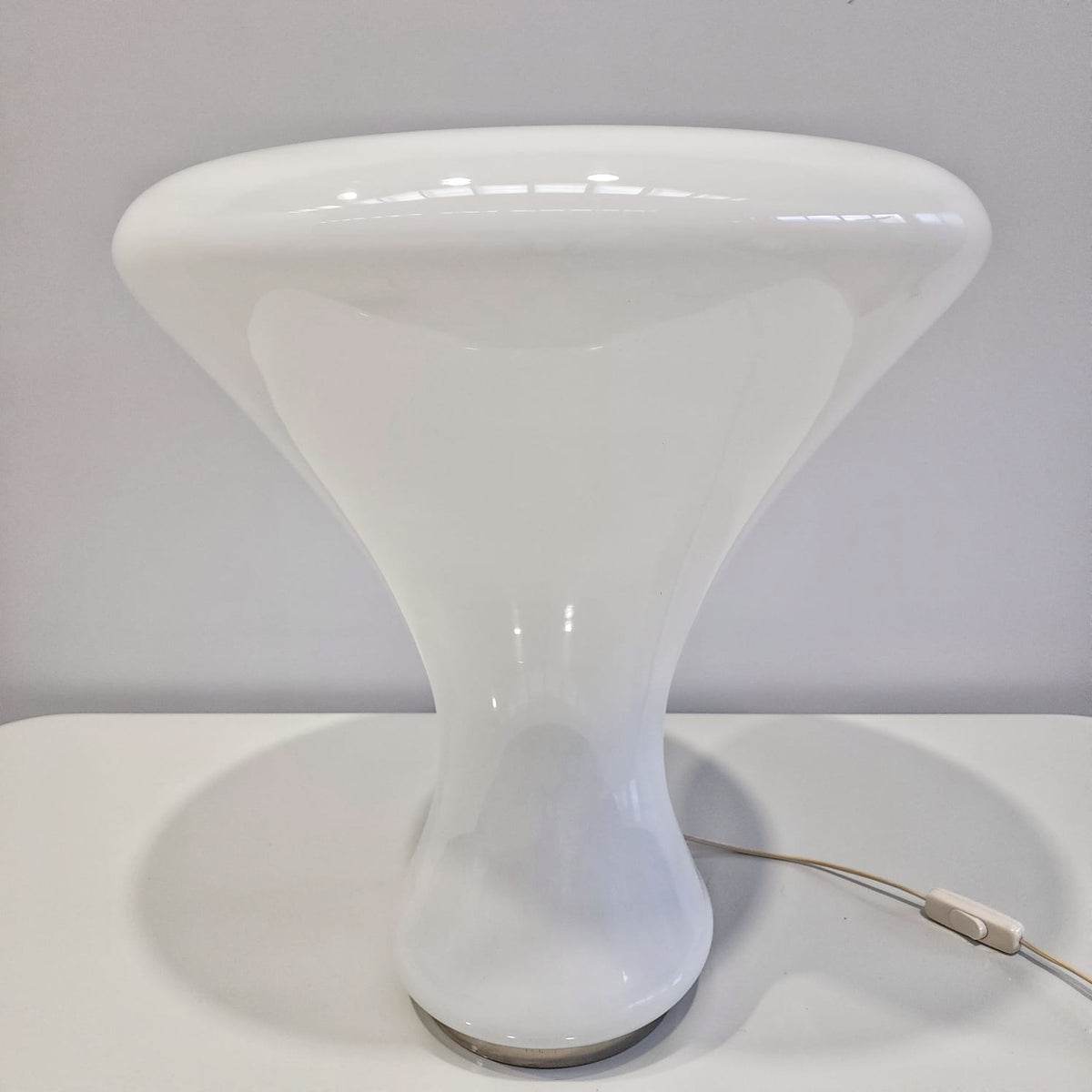 Lampada  da tavolo vintage space age ani 70 in vetro di murano
