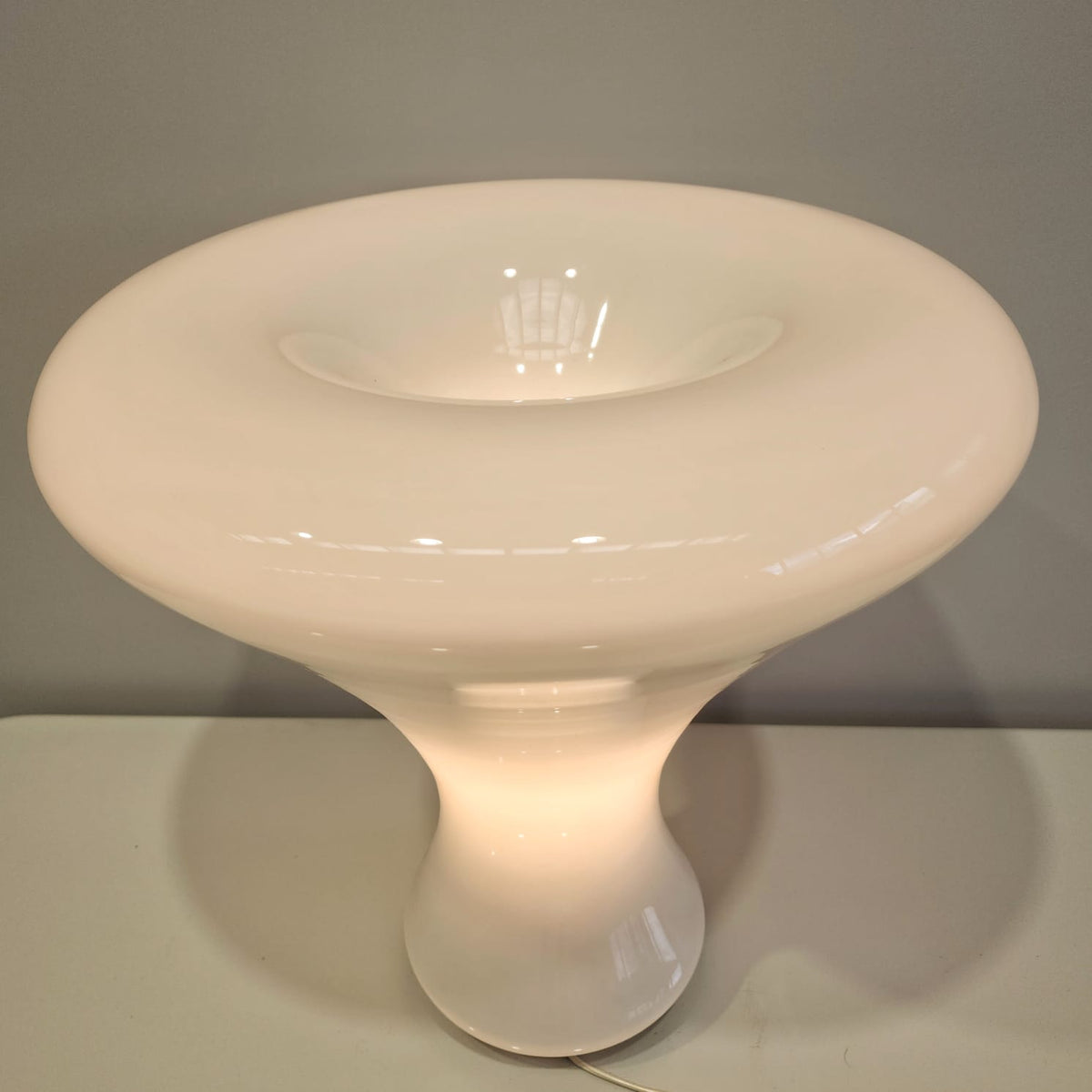 Lampada  da tavolo vintage space age ani 70 in vetro di murano