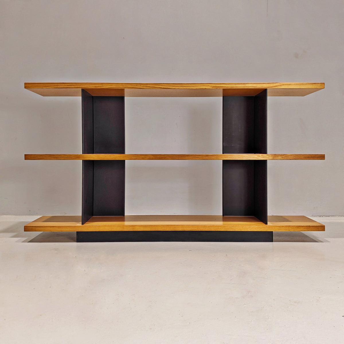 Bibliothèque mobile en chêne, Charlotte Perriand, années 70