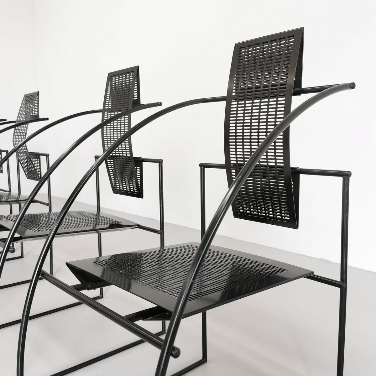 Set de 6 chaises modèle Quinta de Mario Botta pour Alias, années 1980.