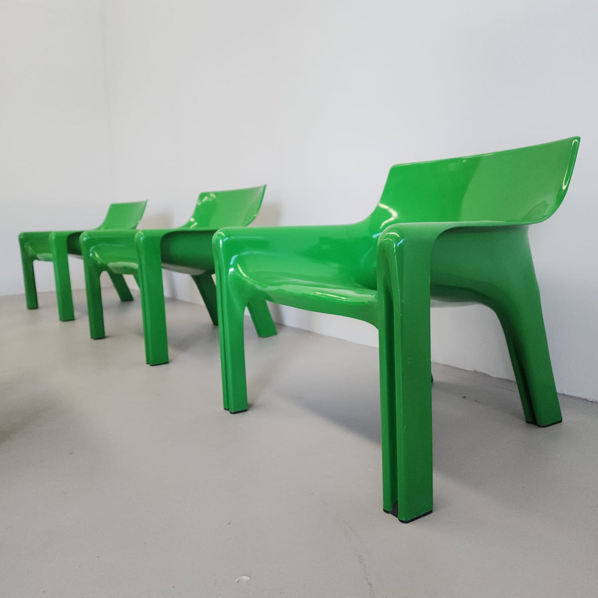 Fauteuil Vicario de Vico Magistretti pour Artemide, années 1970 (VERT)