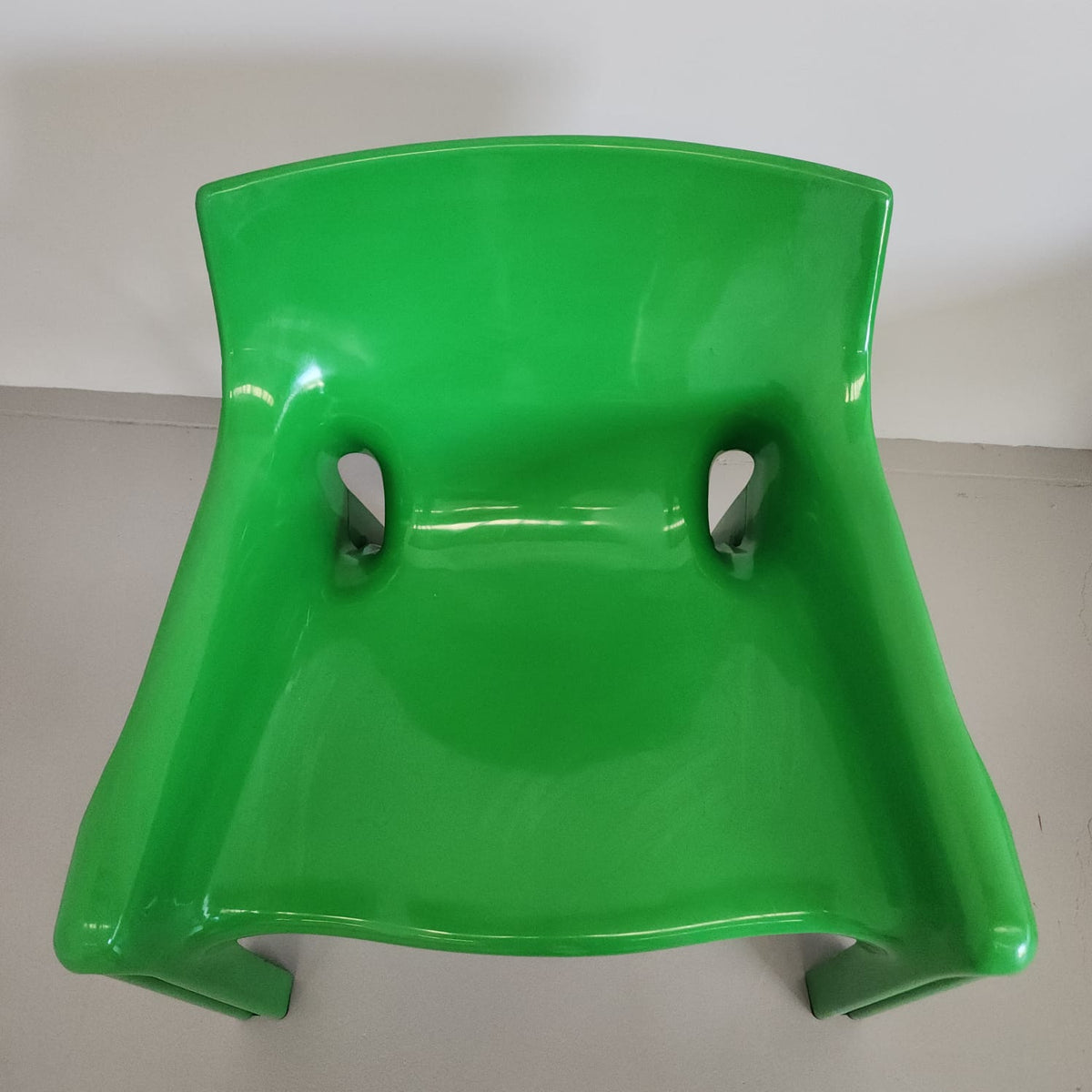 Fauteuil Vicario de Vico Magistretti pour Artemide, années 1970 (VERT)
