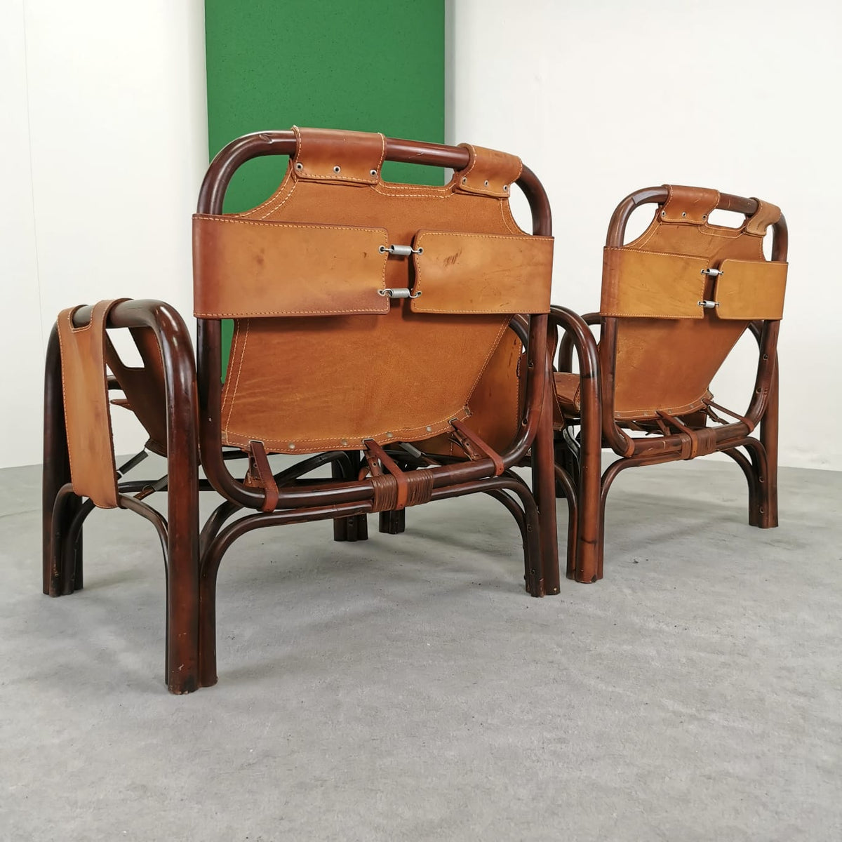 Paire de fauteuils en cuir et bambou Tito Agnoli pour Bonacina, années 1970
