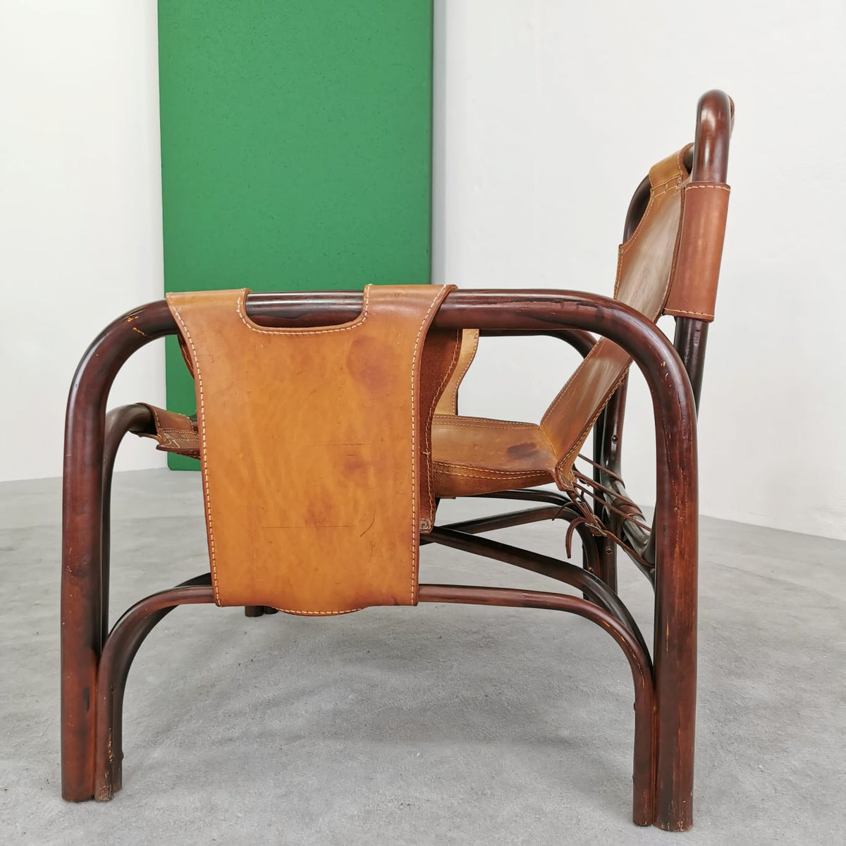 Paire de fauteuils en cuir et bambou Tito Agnoli pour Bonacina, années 1970