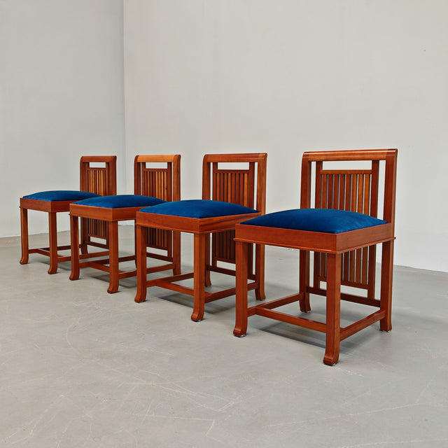 Chaises Coonley, Frank Lloyd Wright pour Cassina, 1989