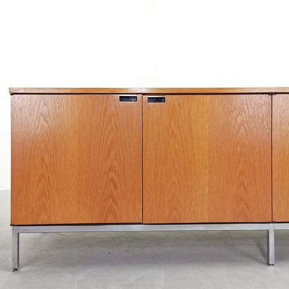 Buffet en chêne de Florence Knoll pour Knoll International, 1961