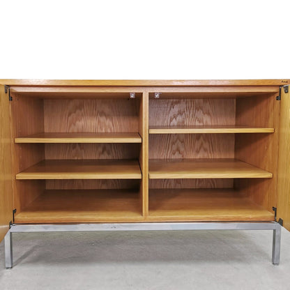 Buffet en chêne de Florence Knoll pour Knoll International, 1961