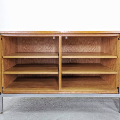 Buffet en chêne de Florence Knoll pour Knoll International, 1961