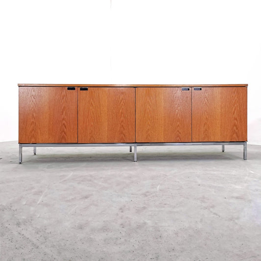 Sideboard in Rovere Florence Knoll per Knoll international 1961