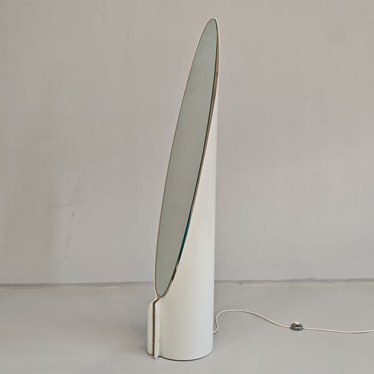 specchio unghia illuminato