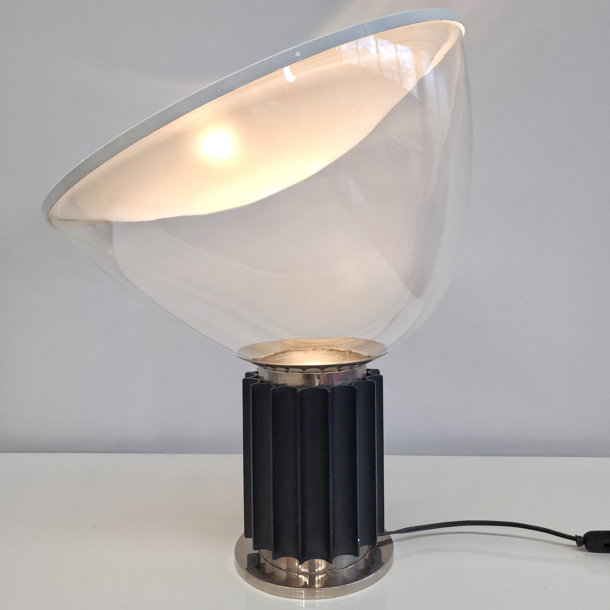 Lampe de table modèle Taccia, Castiglioni pour Flos, années 1960
