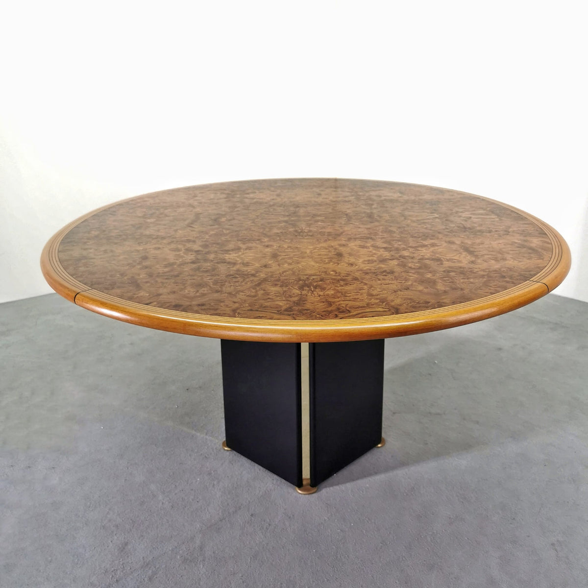Table ovale Artona d’Afra et Tobia Scarpa pour Maxalto, années 1970